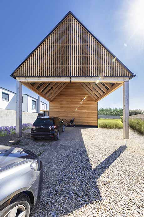 New build project showcasing VELUX roof windows - family home near Vienna