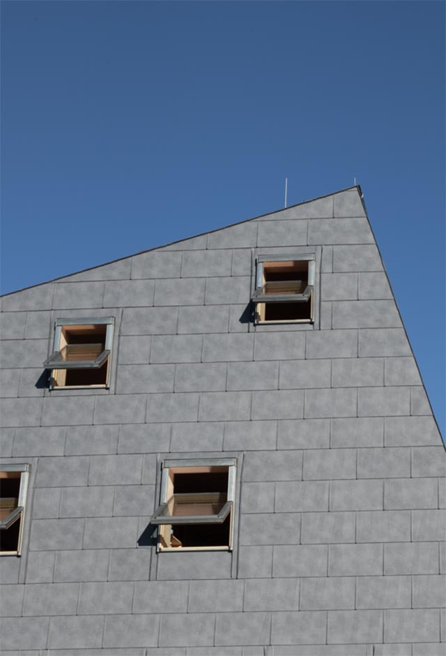 Mountain hut on Dachstein Glacier with VELUX roof windows