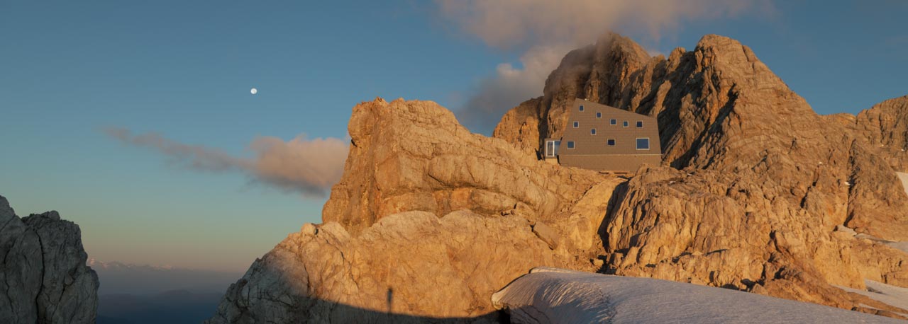 Mountain hut on Dachstein Glacier - Architect: Dreiplus Architekten ZT GmbH; Photos: Kasia Jackowska