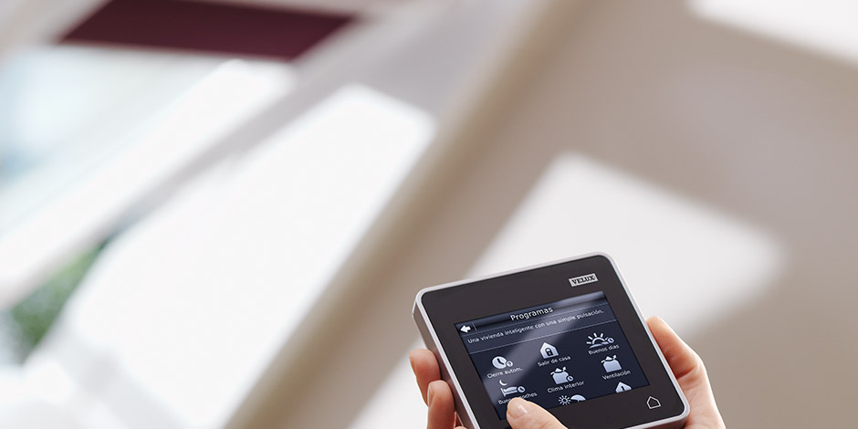 VELUX blackout blind electric operation