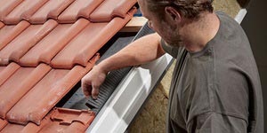 The range of VELUX flashings and installation products make the professional installation of your roof windows quick
