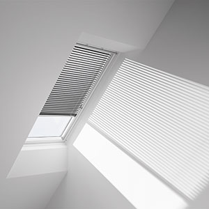 Venetian blind, charcoal