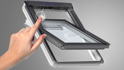 illustration of VELUX centre pivot roof window features