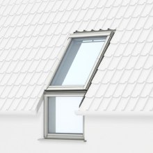 Sloping window combined with a vertical window